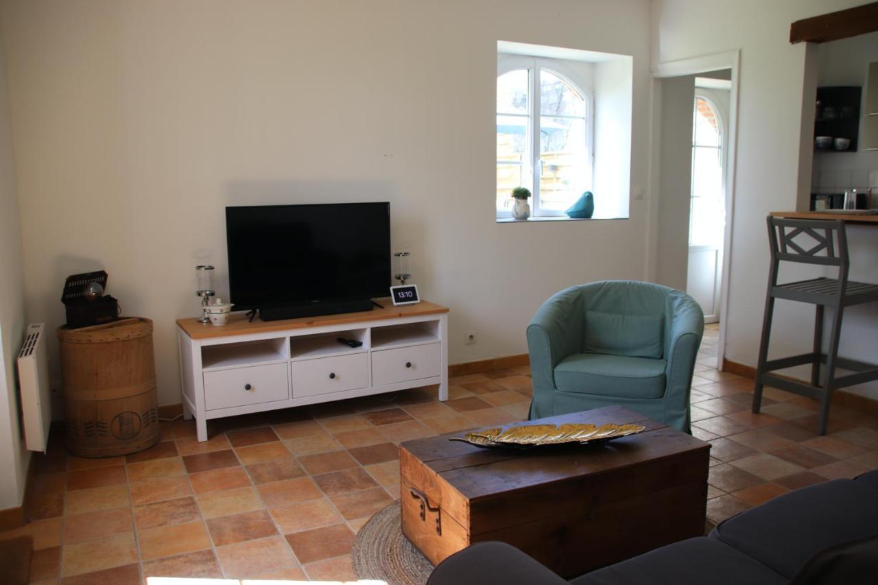 Le Vieil Home, Au Pied De La Cite Medievale La Haute-Chapelle 外观 照片